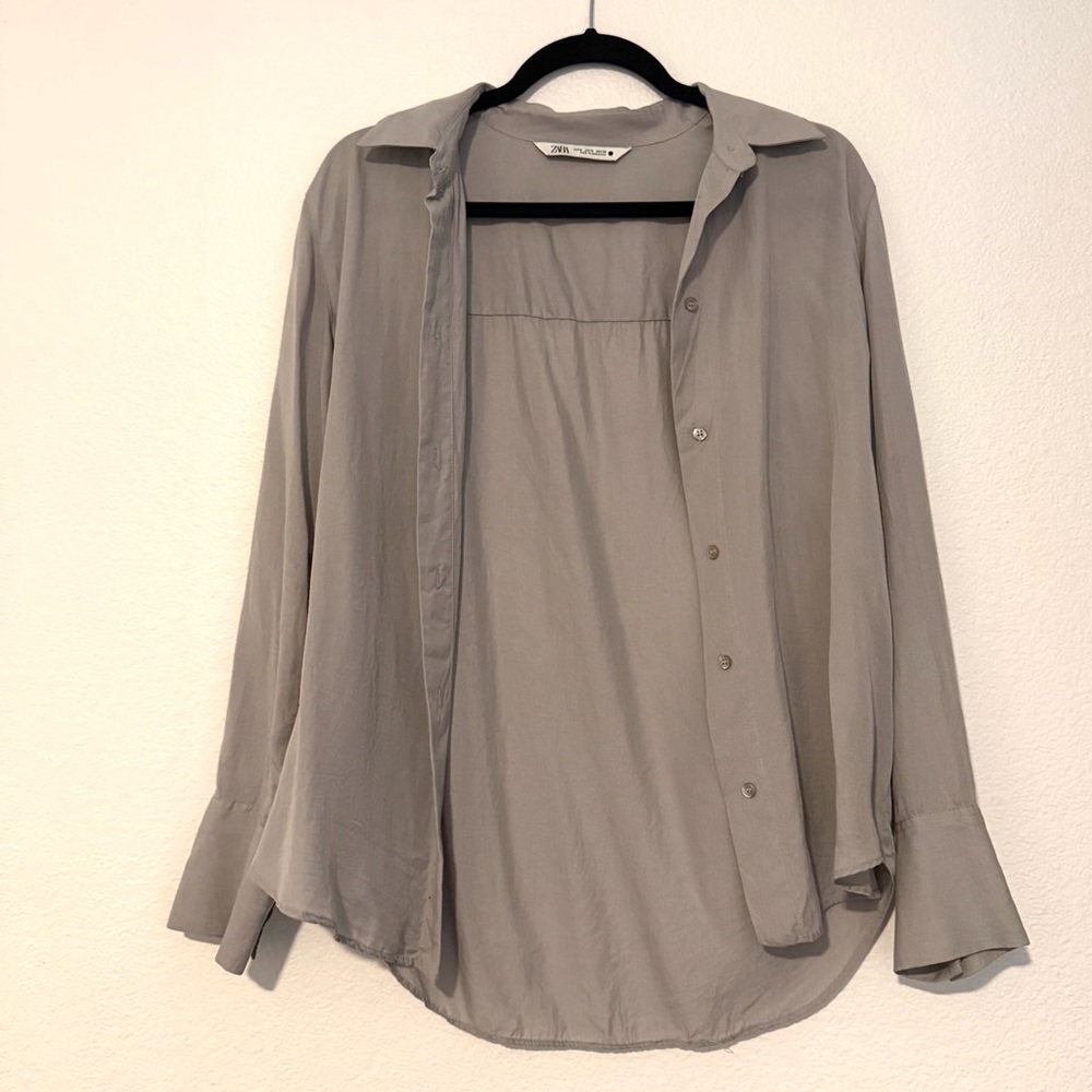 Zara Light Gray Button Up Top